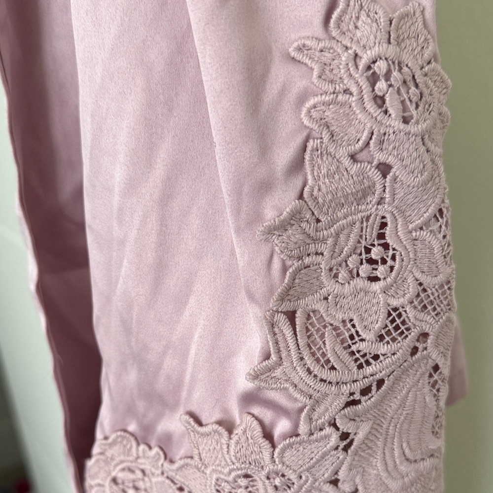 Lavender Lace Trim Robe - Picture 2 of 5